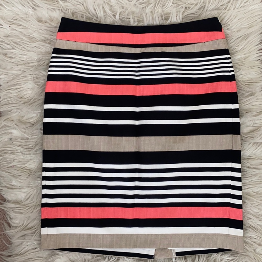 NWOT Banana Republic Skirt
